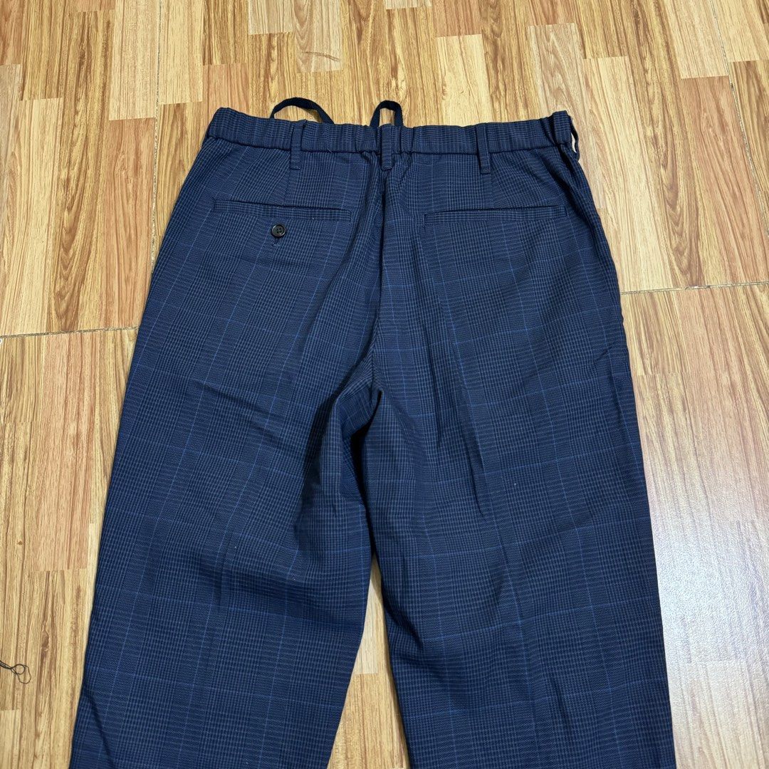 GU MEN’S EASY ANKLE PANTS (Category: Trousers) located in Manila. Submitted by thrifthing_121102 (Listing ID 1469069972, Image 3). Description: GU MEN’S EASY ANKLE PANTS •SIZE: Small •WAIST: 28-30” •LENGTH: 35” •HEM: 6” •COLOR: Blue Plaid •CODE: Y35 •EXCELLENT CONDITION •NO ISSUES ₱499 + SF ✅All items are in excellent to new condition. ✅Color may vary due to lighting. 📦J&T Express or Lalamove Shipping. 💸Gcash Payment. 📍Moonwalk, Paranaque City