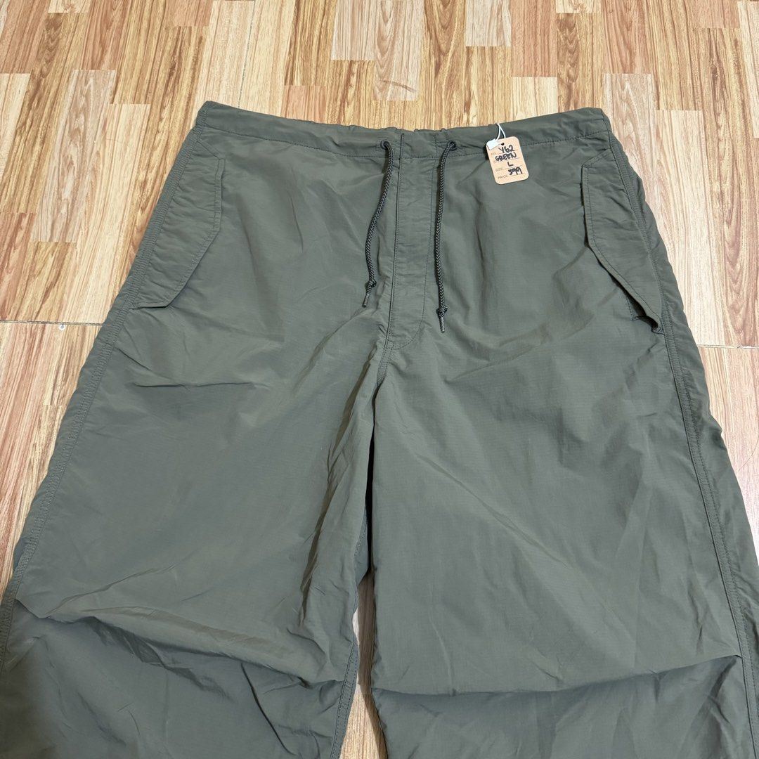 GU MEN’S NYLON PARACHUTE PANTS (Category: Trousers) located in Manila. Submitted by thrifthing_121102 (Listing ID 1469125662, Image 3). Description: GU MEN’S NYLON PARACHUTE PANTS •SIZE: Large •WAIST: 33-36” •LENGTH: 39” •HEM: 10.5” •COLOR: Green •CODE: Y62 •EXCELLENT CONDITION •NO ISSUES ₱599 + SF ✅All items are in excellent to new condition. ✅Color may vary due to lighting. 📦J&T Express or Lalamove Shipping. 💸Gcash Payment. 📍Moonwalk, Parana