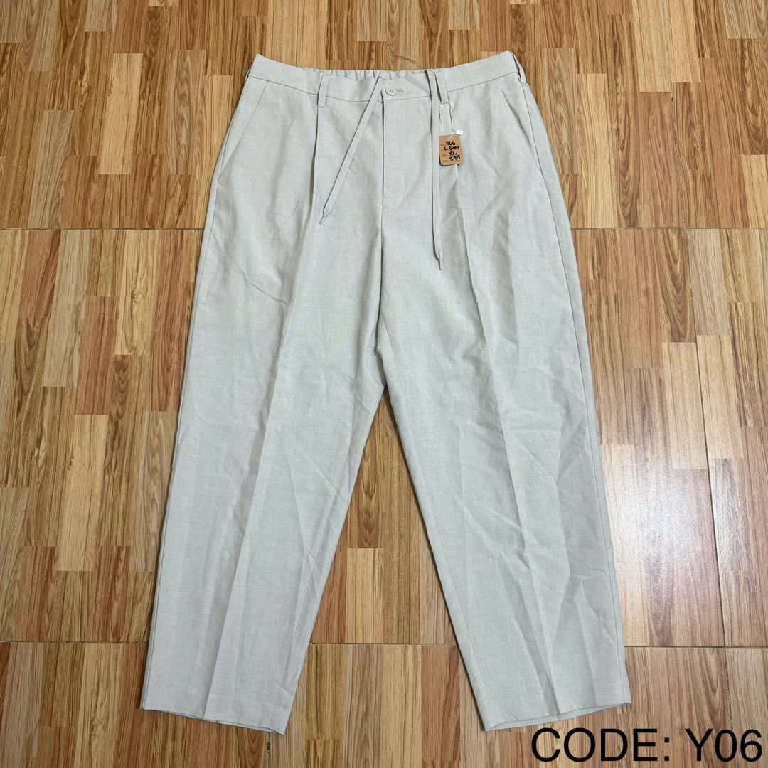 GU MEN’S PLEATED ANKLE TROUSER (Category: Trousers) located in Manila. Submitted by thrifthing_121102 (Listing ID 1468974995, Image 1). Description: GU MEN’S PLEATED ANKLE TROUSER •SIZE: XL •WAIST: 34-36” •LENGTH: 38” •HEM: 8” •COLOR: Light Gray •CODE: Y06 •EXCELLENT CONDITION •NO ISSUES ₱599 + SF ✅All items are in excellent to new condition. ✅Color may vary due to lighting. 📦J&T Express or Lalamove Shipping. 💸Gcash Payment. 📍Moonwalk, Paranaq