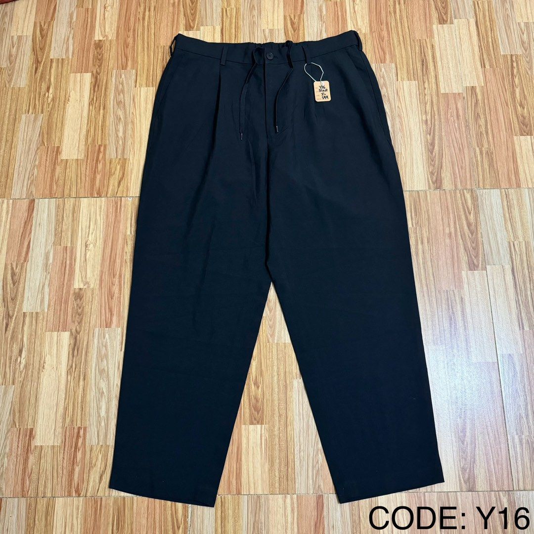 GU MEN’S PLEATED ANKLE TROUSER (Category: Trousers) located in Manila. Submitted by thrifthing_121102 (Listing ID 1469002935, Image 1). Description: GU MEN’S PLEATED ANKLE TROUSER •SIZE: XL •WAIST: 34-36” •LENGTH: 38.5” •HEM: 8” •COLOR: Black •CODE: Y16 •EXCELLENT CONDITION •NO ISSUES ₱599 + SF ✅All items are in excellent to new condition. ✅Color may vary due to lighting. 📦J&T Express or Lalamove Shipping. 💸Gcash Payment. 📍Moonwalk, Paranaque 