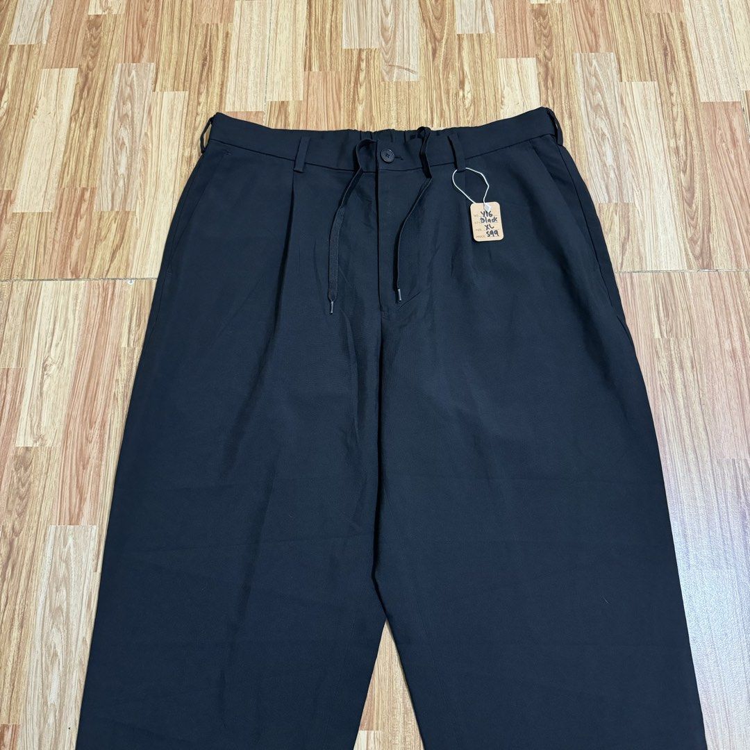 GU MEN’S PLEATED ANKLE TROUSER (Category: Trousers) located in Manila. Submitted by thrifthing_121102 (Listing ID 1469002935, Image 2). Description: GU MEN’S PLEATED ANKLE TROUSER •SIZE: XL •WAIST: 34-36” •LENGTH: 38.5” •HEM: 8” •COLOR: Black •CODE: Y16 •EXCELLENT CONDITION •NO ISSUES ₱599 + SF ✅All items are in excellent to new condition. ✅Color may vary due to lighting. 📦J&T Express or Lalamove Shipping. 💸Gcash Payment. 📍Moonwalk, Paranaque 