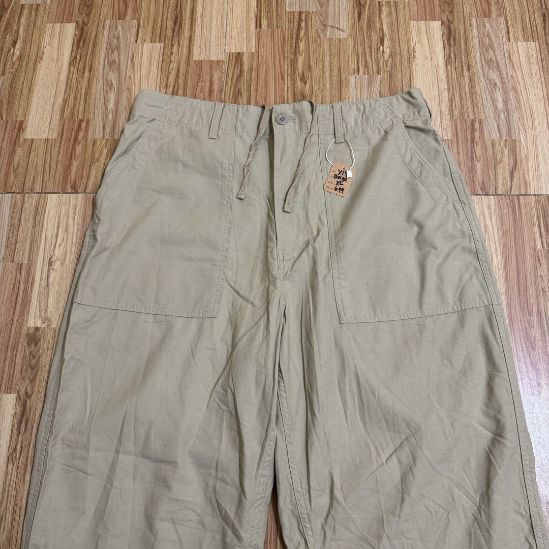 GU MEN’S WIDE BAKER PANTS (Category: Trousers) located in Manila. Submitted by thrifthing_121102 (Listing ID 1468976365, Image 2). Description: GU MEN’S WIDE BAKER PANTS •SIZE: XL •WAIST: 34-36” •LENGTH: 40” •HEM: 10” •COLOR: Beige •CODE: Y14 •EXCELLENT CONDITION •NO ISSUES ₱599 + SF ✅All items are in excellent to new condition. ✅Color may vary due to lighting. 📦J&T Express or Lalamove Shipping. 💸Gcash Payment. 📍Moonwalk, Paranaque City.