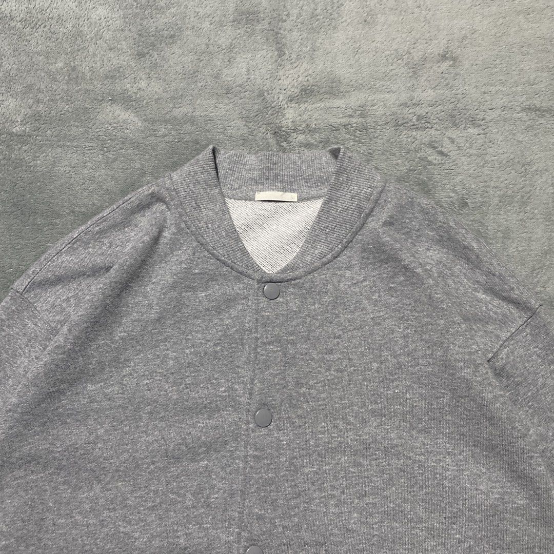 GU Varsity Jacket (Category: Coats, Jackets and Outerwear) located in Cavite. Submitted by kali_galleria (Listing ID 1468940323, Image 3). Description: Available 🏷️ GU Varsity Jacket (Thick & Heavy) Must have piece 💎 • Excellent Condition: 9.8 • Color rate: 9.8 • Width: 23 • Length: 27 • Best Fit: • Issue: 🏷️500 + SF “Thrift with your fingertip👆🏼”.
