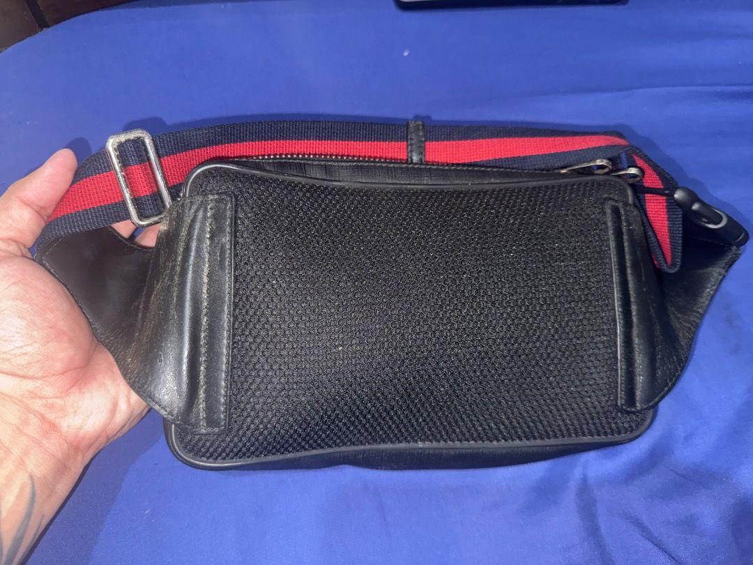 Gucci Belt Bag (Category: Luxury Bags & Wallets) located in Caloocan City. Submitted by brightwind_591750 (Listing ID 1469103312, Image 2). Description: Pm me in fb for more info. JL Woodside.