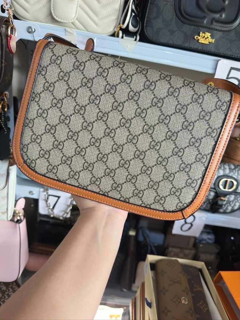 Gucci Horsebit 2way Bag (Category: Shoulder Bags) located in Binmaley. Submitted by amayscollections2 (Listing ID 1468985697, Image 3). Description: On Sale Orig quality Coded Gucci Horsebit 2way in gamuza lining kasya long wallet with box and dustbag na din very pretty in person for only: ₱850+sf payment first ₱920+sf cash on delivery 📍Pangasinan We Ship Nationwide🚚.