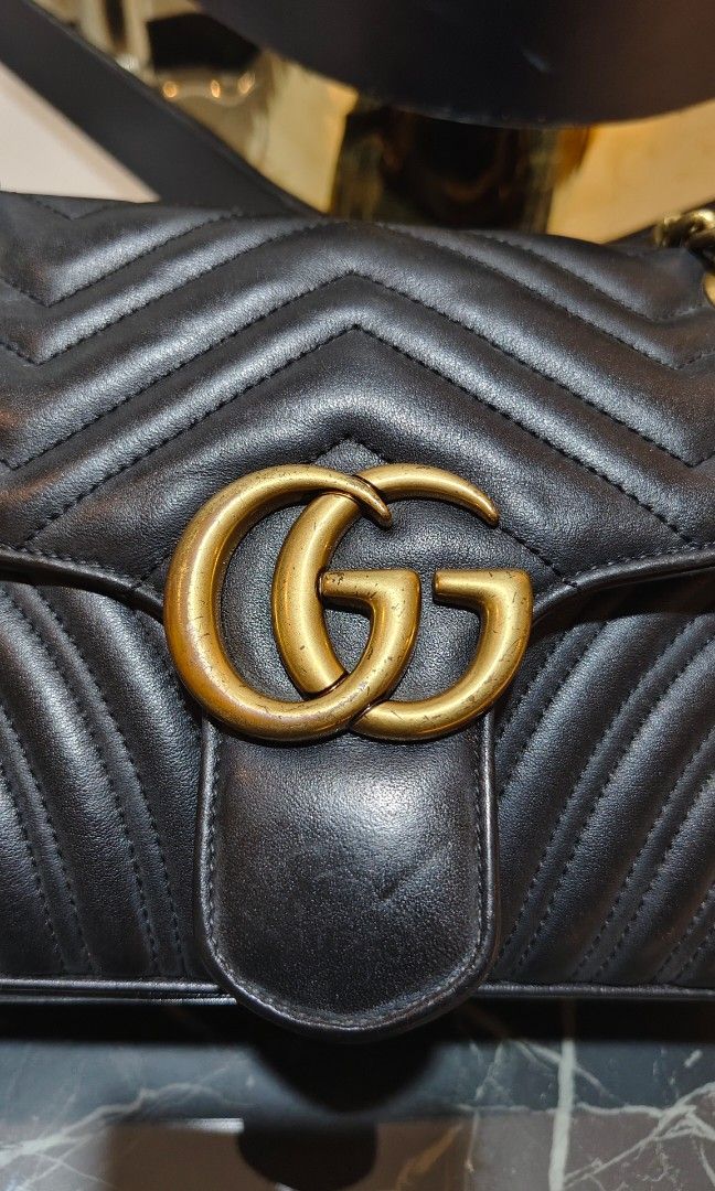 Gucci marmont 😍 (Category: Cross-body Bags) located in Andop. Submitted by dailyluxxurybrands (Listing ID 1469039572, Image 3). Description: coded gucci marmont in good condition normal signe of use.