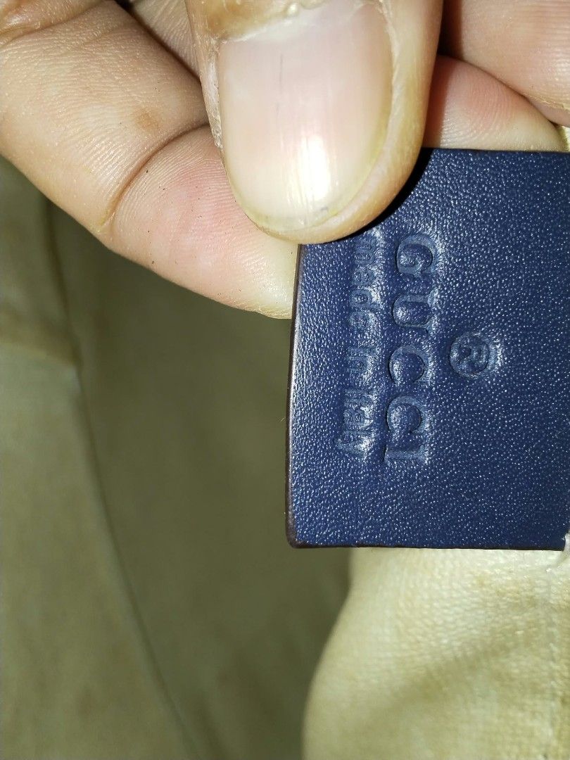 Gucci men sling (Category: Sling Bags) located in Manila. Submitted by bagelyascollection (Listing ID 1468966534, Image 3). Description: Gucci men sling medium size no issue ganda pa nito.