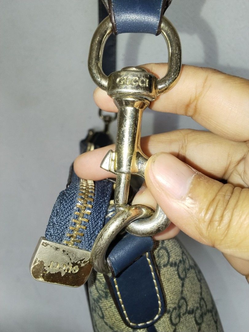Gucci mens bag (Category: Sling Bags) located in Cavite. Submitted by bagssection04 (Listing ID 1468947289, Image 2). Description: Gucci men sling unisex actually a touch of blue not ano exact color basta blue medium size.