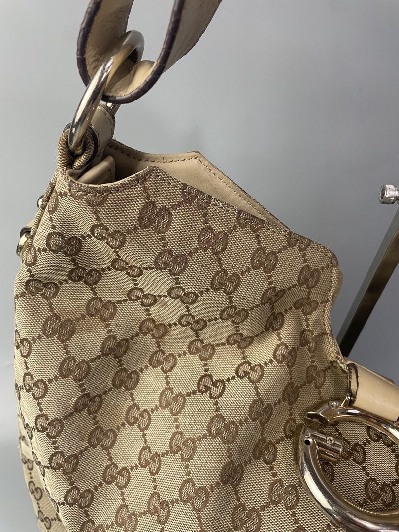 Gucci Monogram Canvas Hobo Bag (Category: Luxury Bags & Wallets) located in Veruela. Submitted by blinkban_thrift (Listing ID 1469000831, Image 3). Description: Gucci Excellent condition Need wash only Location: Mindanao.