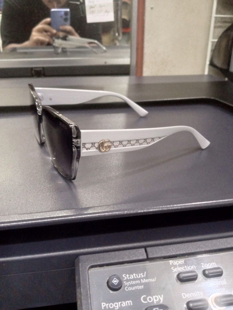 Gucci Sun Glasses (Category: Luxury Accessories) located in Manila. Submitted by lux_goods_ph (Listing ID 1469108152, Image 2). Description: Excellent no issue no scratches on lens -1200 Freeshipping.