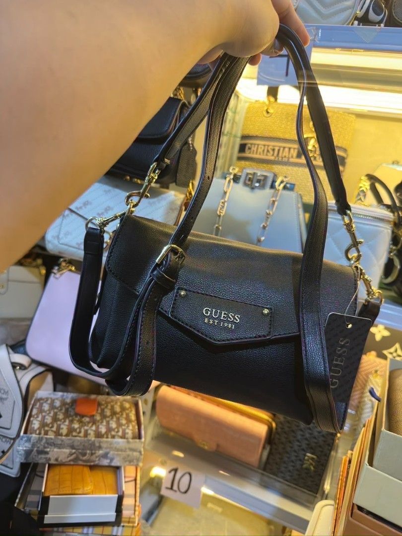 Guess 2way Bag (Category: Shoulder Bags) located in Binmaley. Submitted by amayscollections2 (Listing ID 1469097648, Image 2). Description: On sale Orig MP0 Guess 2way Bag sobrang ganda sale na kasi jinoyjoy huhu for only: ₱799+sf payment first ₱869+sf cash on delivery 📍Pangasinan We Ship Nationwide🚚.