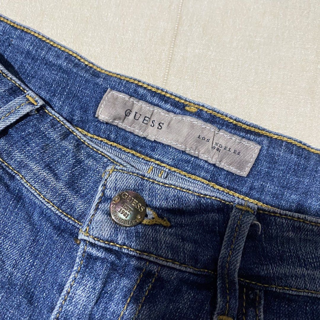 Guess distressed denim short (Category: Shorts) located in Manila. Submitted by thriftfindsbyshei-2nd (Listing ID 1468992718, Image 2). Description: Need wash (thrift source) Dimensions on last pic.
