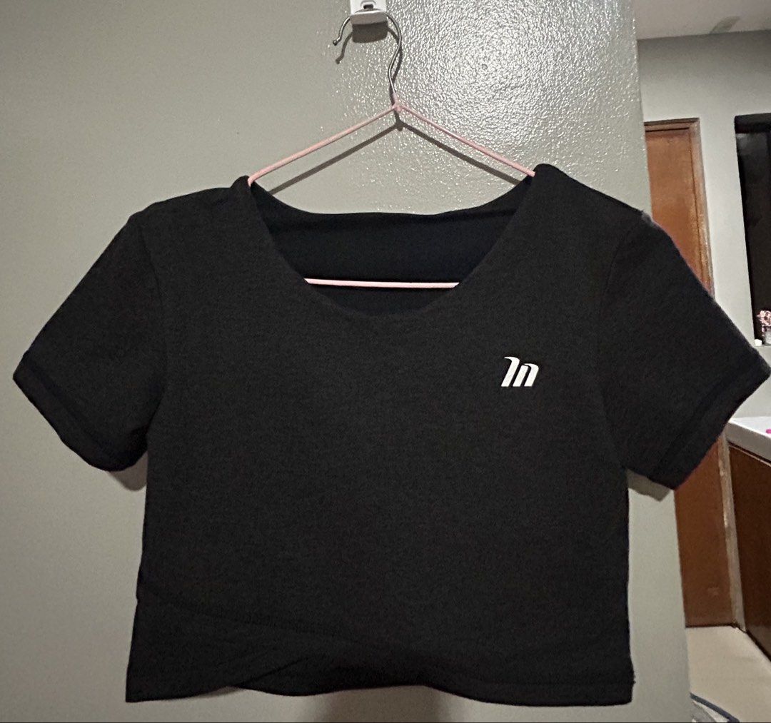 Gym Top (Category: Activewear) located in Mabalacat. Submitted by lhynhazel (Listing ID 1469143512, Image 2). Description: .
