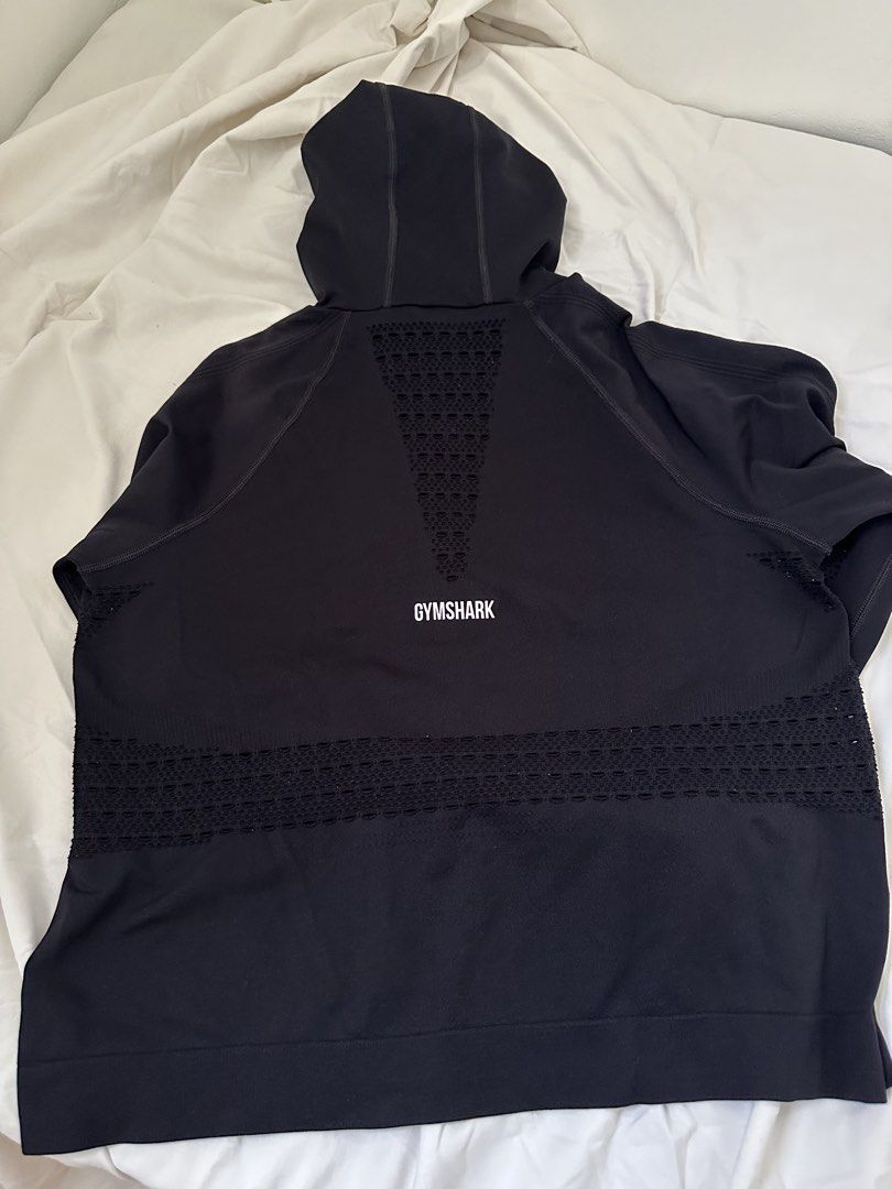 Gymshark jacket (Category: Activewear) located in Manila. Submitted by vintageprelovedjapan (Listing ID 1468943695, Image 2). Description: string missing manila buyer c/o lalamove/grabexpress.