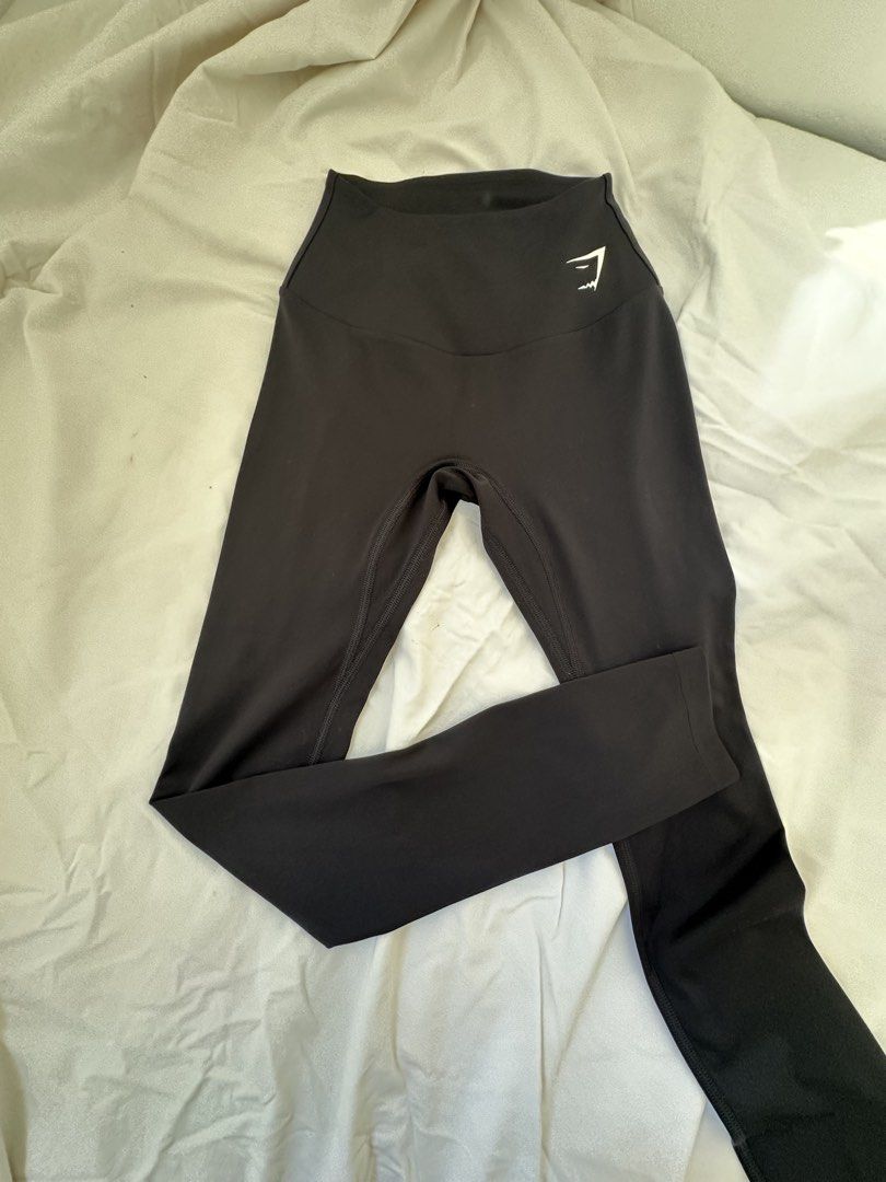 Gymshark leggings (Category: Activewear) located in Manila. Submitted by vintageprelovedjapan (Listing ID 1468935021, Image 1). Description: used a few times i prefer medium size fits xs-s 24-25 ( for petite gurls) manila buyers only thru lalamove/grabexpress.