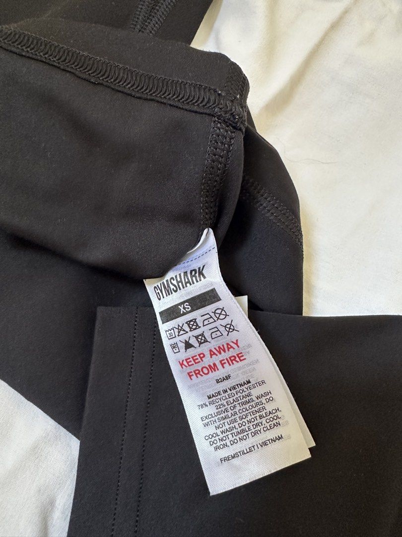 Gymshark leggings (Category: Activewear) located in Manila. Submitted by vintageprelovedjapan (Listing ID 1468935021, Image 2). Description: used a few times i prefer medium size fits xs-s 24-25 ( for petite gurls) manila buyers only thru lalamove/grabexpress.