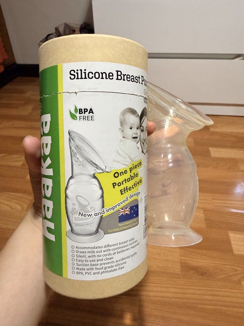 Haakaa Silicone Breast Pump with Lid (Category: Breastfeeding & Bottle Feeding) located in Antipolo. Submitted by mrgvictoria (Listing ID 1468954984, Image 1). Description: - 100% Safe: Made of food-grade silicone, BPA, PVC, and phthalate-free - Effortless & Silent: Uses continuous natural suction with no cords, batteries, or noise - Portable Design: One-piece, compact, and travel-friendly - Spill-Proof: Includes a secure suction base to prevent 