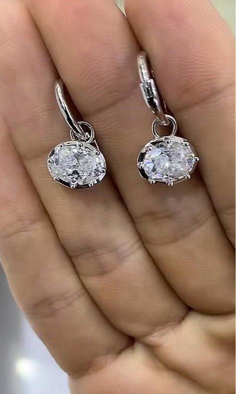 Hailey B oval earrings (moissa 2 ct each) (Category: Earrings) located in Cavite. Submitted by loon_a (Listing ID 1469085840, Image 3). Description: Trendy Hailey Bieber earrings✨ 2 ct each oval moissa (ice cut) in s925 settings (with certificate) Brand new 💯 LAST PRICE POSTED/Actual item used for photo RFS: Change of mind Payment via bank (BPI/GoTyme) or GCash/Maya.