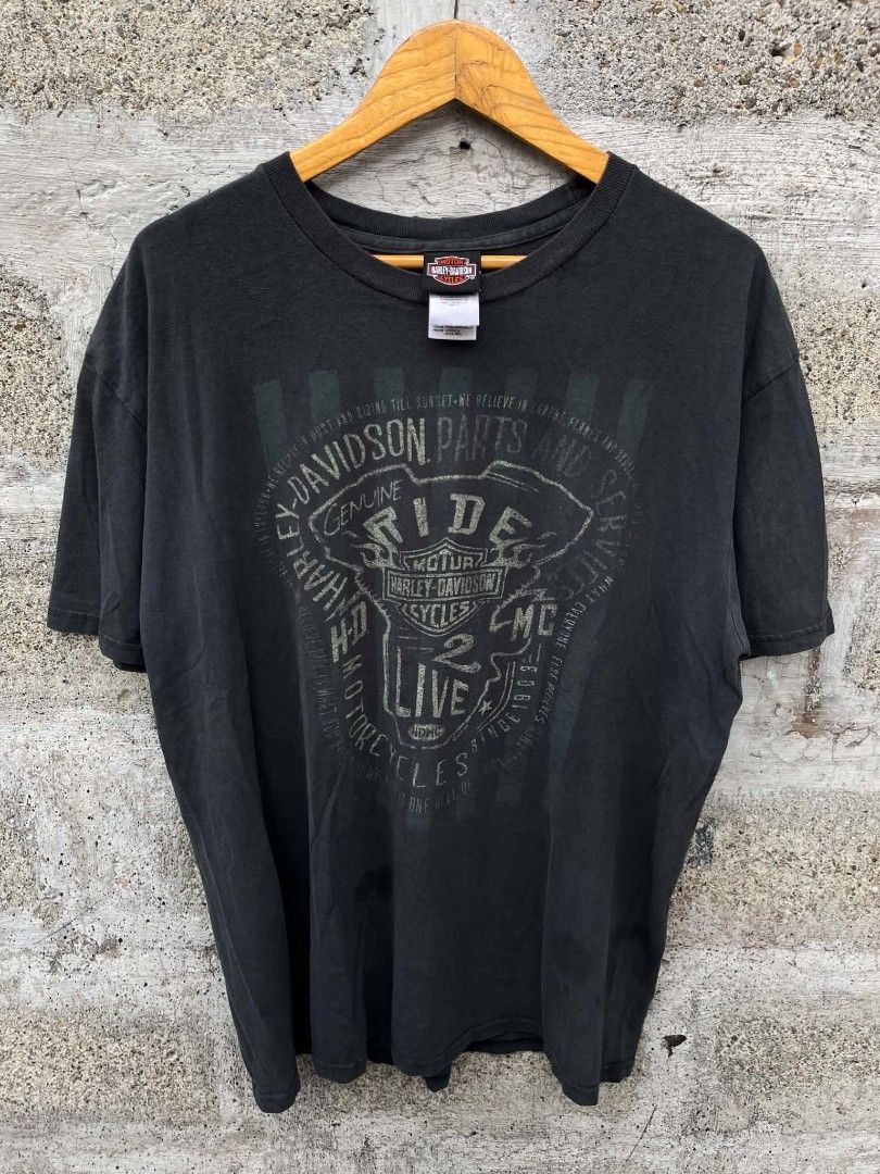 Harley Davidson (Category: Tshirts & Polo Shirts ) located in Manila. Submitted by skippypeanut1331 (Listing ID 1468968111, Image 1). Description: 25x29.5 XL Very good condition Color rate: 8/10 Issue: watermark/good fade.