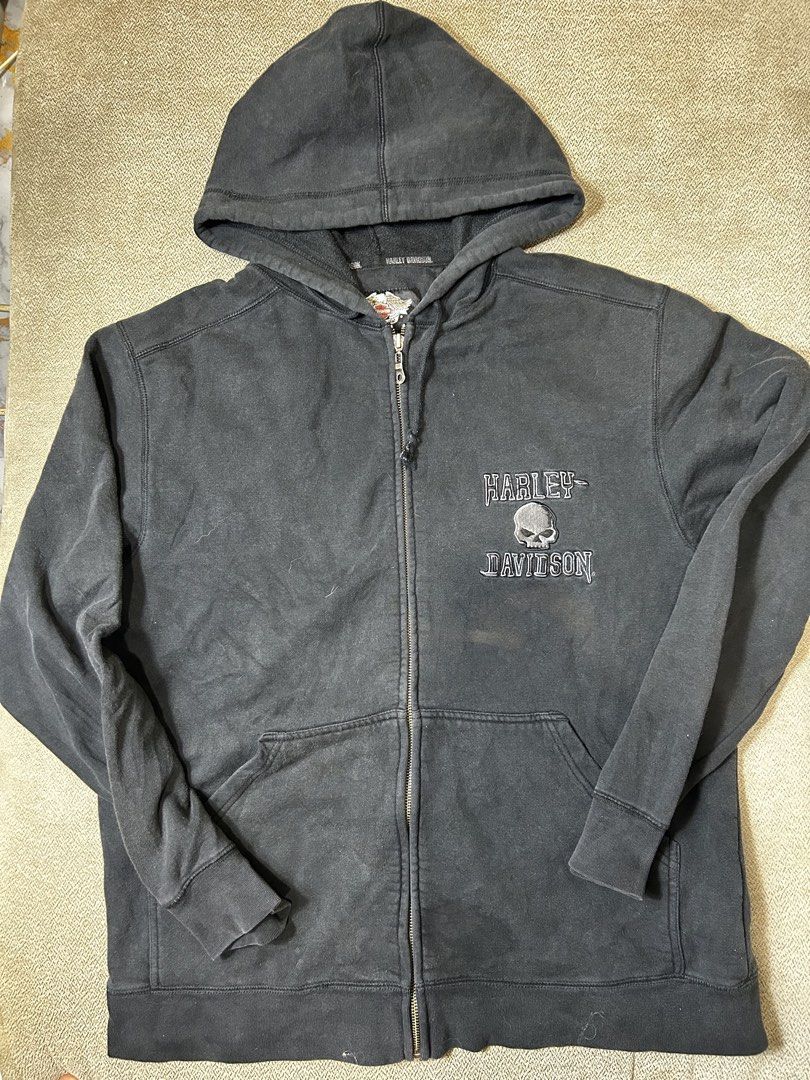Harley Davidson Hoodie (Category: Coats, Jackets and Outerwear) located in Aurora. Submitted by purethrift07 (Listing ID 1469034835, Image 1). Description: Maganda Dm me Med .