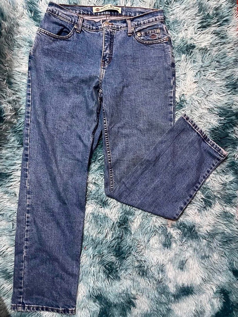 Harley davidsons pants (Category: Jeans) located in Manila. Submitted by ryzon_jimenez (Listing ID 1468935226, Image 1). Description: Harley davinson pants in good condition.