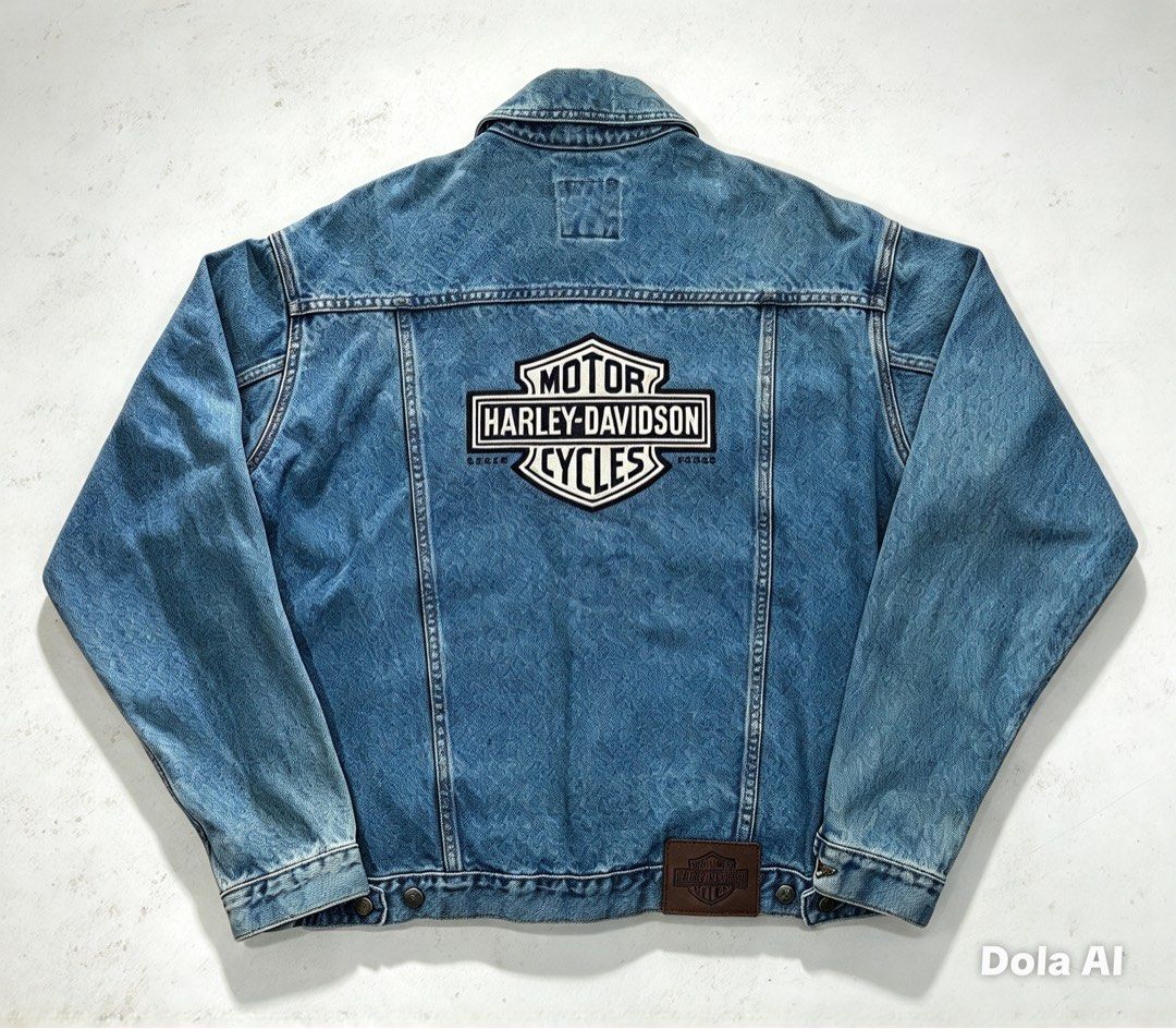 Harley-Davidson Denim Jacket (Category: Coats, Jackets and Outerwear) located in Aroroy. Submitted by mahinaanlangs (Listing ID 1469026788, Image 1). Description: Harley davidson Denim Jacket Small Length:27 Width:25.5 Excellent Condition 5K+Sf.