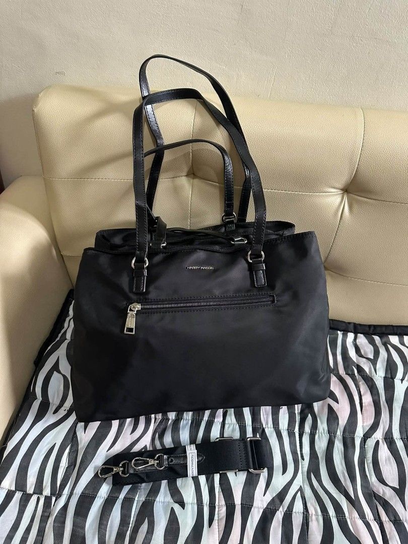 Harry Mason (Category: Shoulder Bags) located in Las Pinas. Submitted by wisedragon-84af (Listing ID 1469086413, Image 2). Description: .