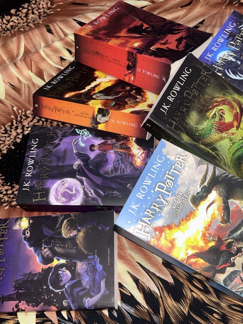 Harry Potter Complete Book Set (Category: Storybooks) located in Manila. Submitted by qccbbbfrrk35892 (Listing ID 1469080513, Image 1). Description: Original price was 4.5k+ Selling for 3k nalang (price still super negotiable as I’m quite new at this). RFS: decluttering majority of my books Issues: spot foxing, tanning on 6th book, heavy crease on 5th and 6th book. Please do not hesitate to message me for any concerns or questions:)). Buyer will 
