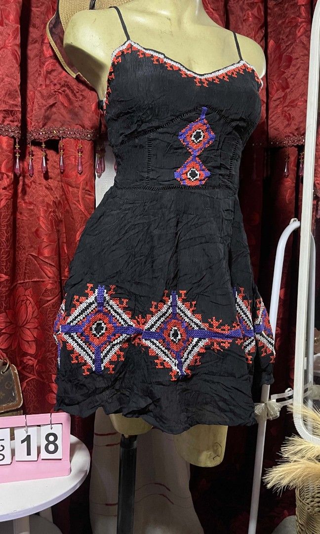 Hawian summer mini dress (Category: Dresses) located in Manila. Submitted by wheneity67thifted (Listing ID 1469010317, Image 2). Description: .