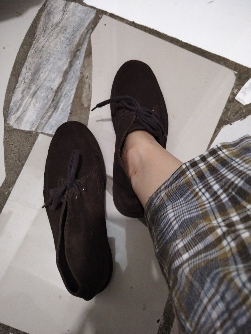 Hawkins Leather Shoes (Category: Casual Shoes) located in El Salvador. Submitted by francheskaukayukay (Listing ID 1468975956, Image 1). Description: Leather Choco brown.
