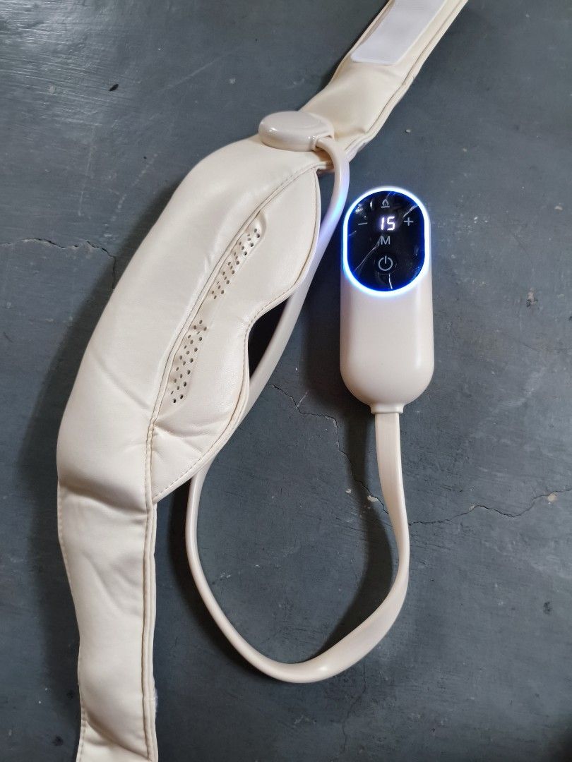 Head Massager PRO Ver. Bnew (Category: Rehabilitative Devices) located in Cavite. Submitted by cappfinds86177 (Listing ID 1469112013, Image 3). Description: cod lalamove or shipping.