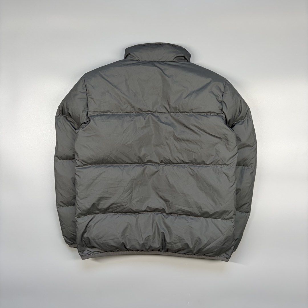 Helly Hansen Puffer Jacket 600+ Series (Category: Coats, Jackets and Outerwear) located in Cavite. Submitted by onebeancent (Listing ID 1469035440, Image 3). Description: Size: Medium Youth or Small (Women) Dimension: 17" Width | 21" Length Color: Grey Color Rate: 10/10 Issue: None Condition: Excellent Price: 1,650php Additional Shipping Fee (J&T Medium Pouch) 125php Luzon 145php visayas 185php mindanao.