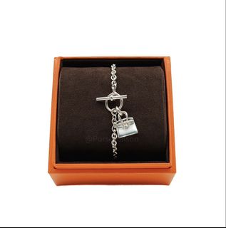 (Category: ) located in . Submitted by closetcompany (Listing ID 1468972405, Image 1). Description: .