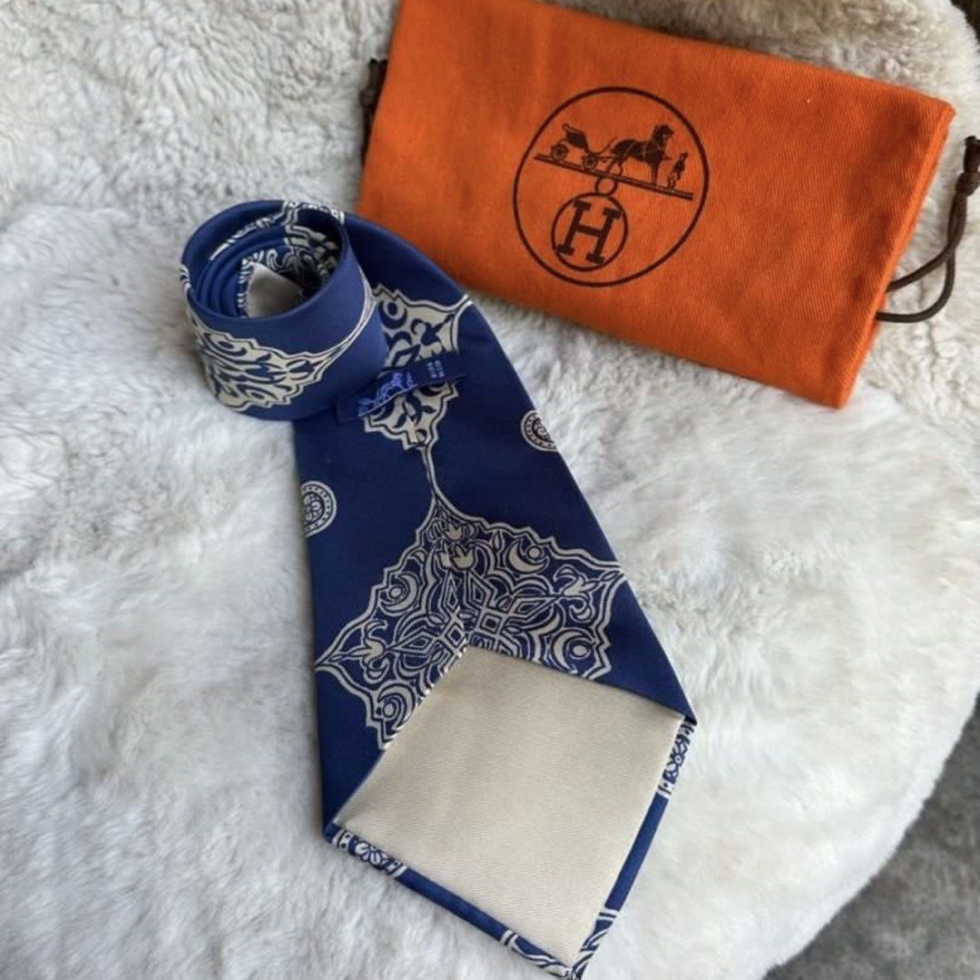 HERMES Arabesques bleu tie (Category: Ties) located in Cagayan de Oro. Submitted by kjcartier26 (Listing ID 1469017669, Image 2). Description: Authentic, Flawless, Quality Silk. 🇯🇵✨.