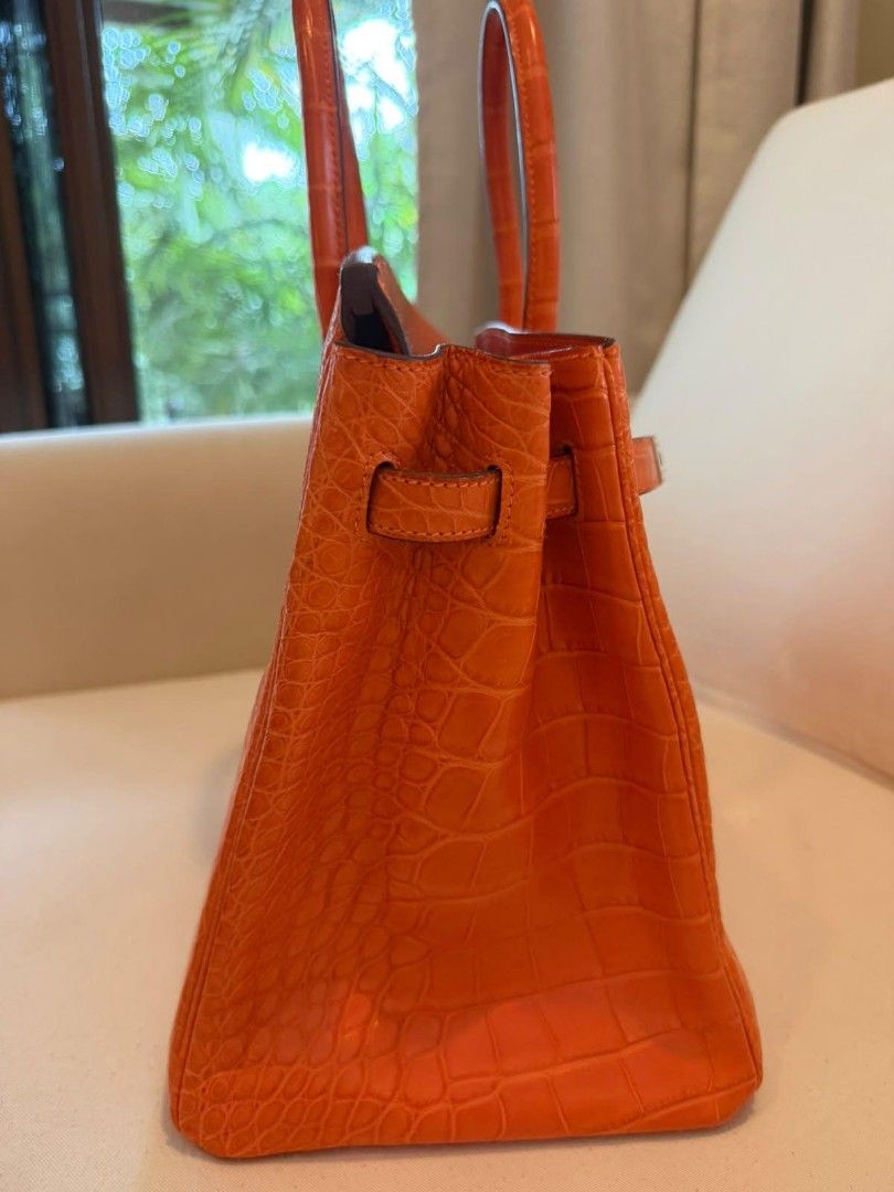 Hermes Birkin 35 B35 Crocodile (Category: Luxury Bags & Wallets) located in Paranaque City. Submitted by portodimoda (Listing ID 1469014776, Image 3). Description: AUTHENTIC AND AVAILABLE!!!.