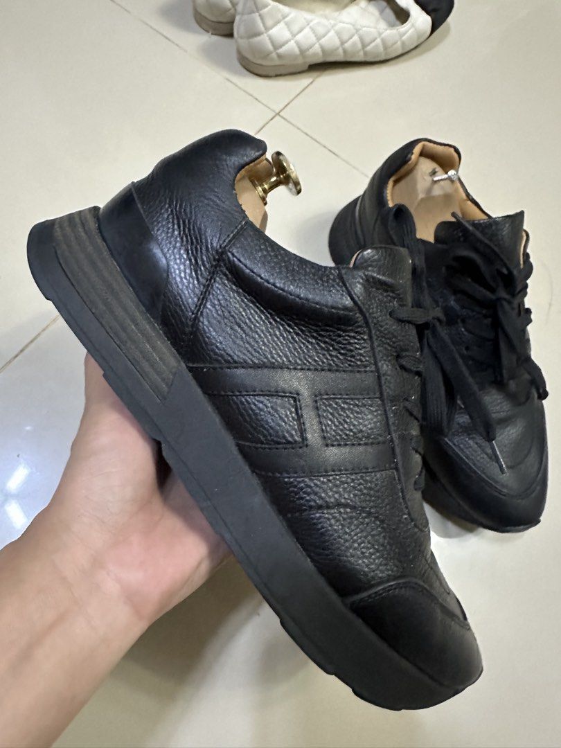 Hermes Leather Sneakers (Category: Announcements) located in Butuan. Submitted by wear.next (Listing ID 1468976562, Image 1). Description: Size 39 No inclusions .