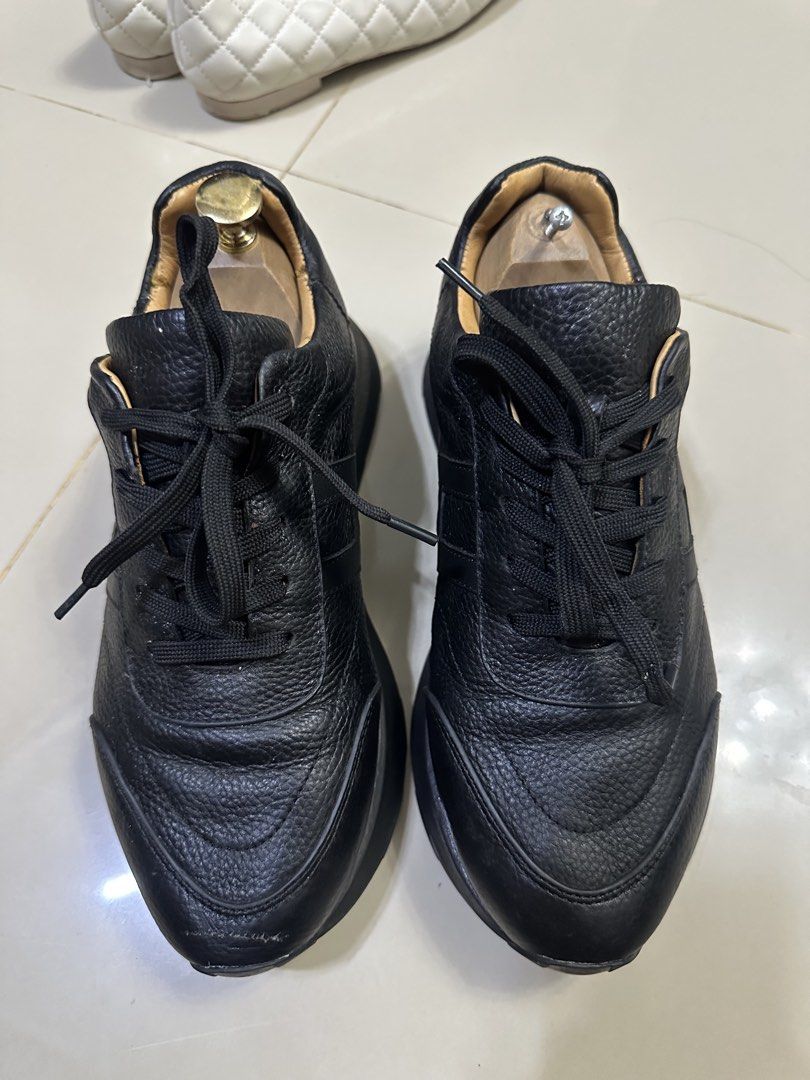 Hermes Leather Sneakers (Category: Announcements) located in Butuan. Submitted by wear.next (Listing ID 1468976562, Image 2). Description: Size 39 No inclusions .