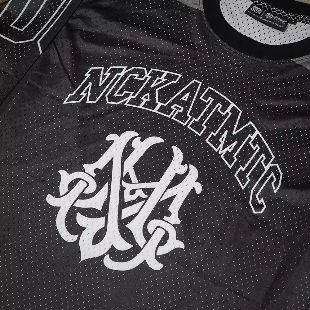 HGHMNDS X NCKATMTC V2 BRAWLER JERSEY (Category: Activewear) located in Manila. Submitted by a.stmngo (Listing ID 1468930723, Image 2). Description: Size Small on tag Width 20.5 inches Length 28 inches Sleeve 24.5 inches 📍Manage your expectation. Item is used but not abuse 📍Nagcarlan, Laguna.