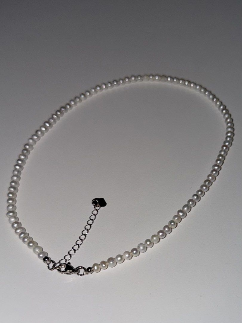 High-Quality Freshwater Pearl Necklace (Category: Necklaces) located in Taytay. Submitted by kayecincoda (Listing ID 1469114818, Image 1). Description: Material: High-quality freshwater pearl, non-tarnish and hypoallergenic Length: 16-18 inches adjustable Condition: Brand new inside original white gift box with black velvet lining Ideal for gifts or personal use.
