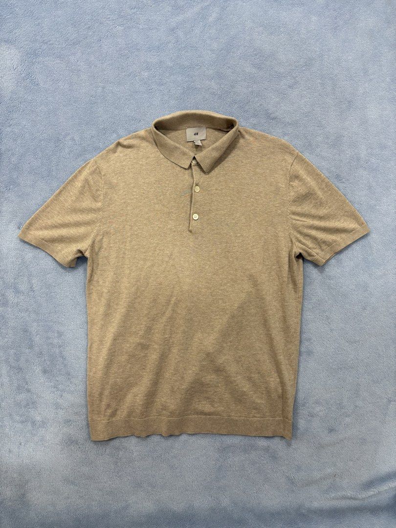 H&M Beige Polo (Category: Tshirts & Polo Shirts ) located in Alburquerque. Submitted by ukay_ni_edgar (Listing ID 1469024641, Image 1). Description: Neutral beige H&M polo for that timeless, understated look .