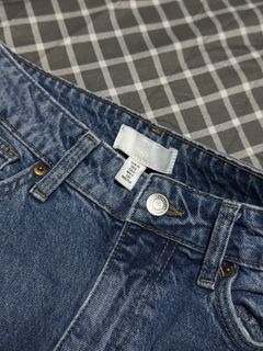 (Category: ) located in . Submitted by lovethepreloved_finds (Listing ID 1469055070, Image 1). Description: .