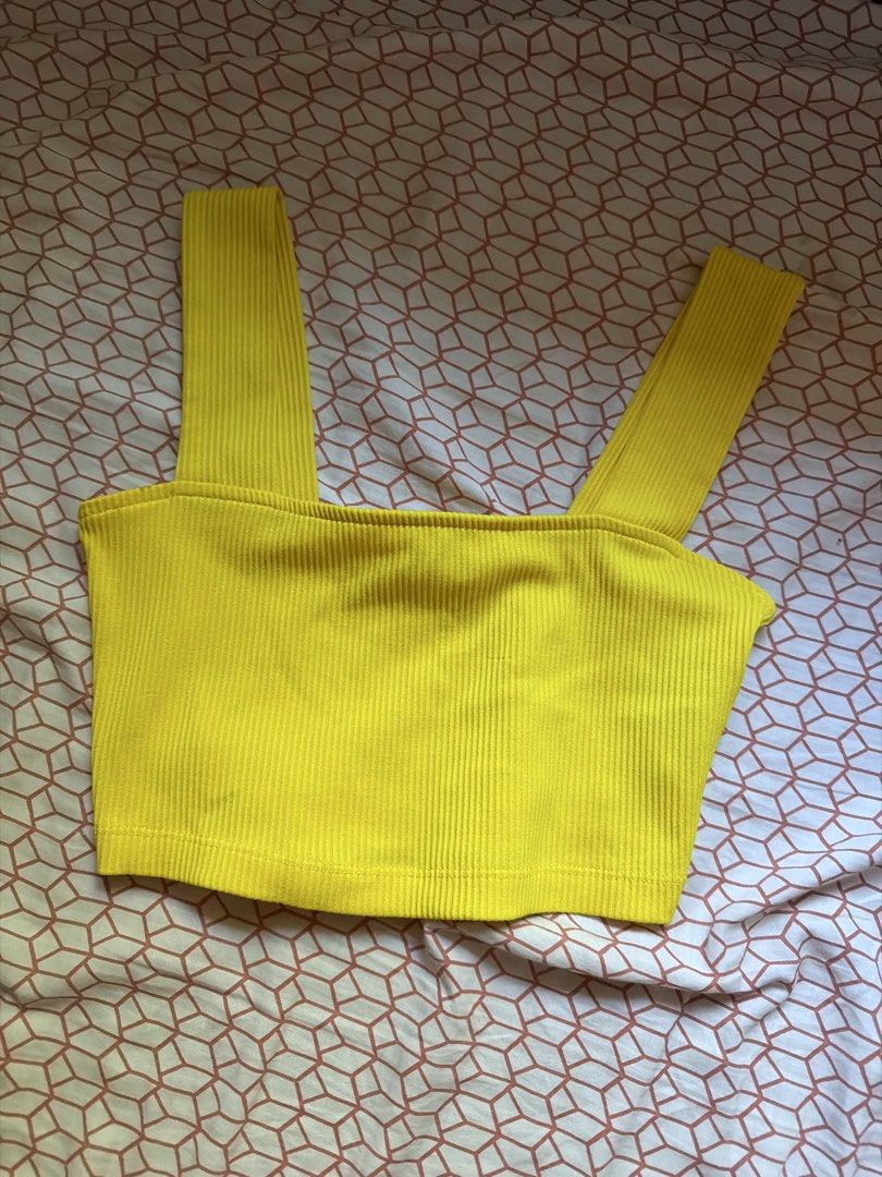 H&M Divided Ribbed Yellow Top (Category: Sleeveless) located in Manila. Submitted by lovedbyina_190606 (Listing ID 1469003199, Image 1). Description: .