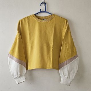 (Category: ) located in . Submitted by pinkpandascloset (Listing ID 1469085607, Image 1). Description: .