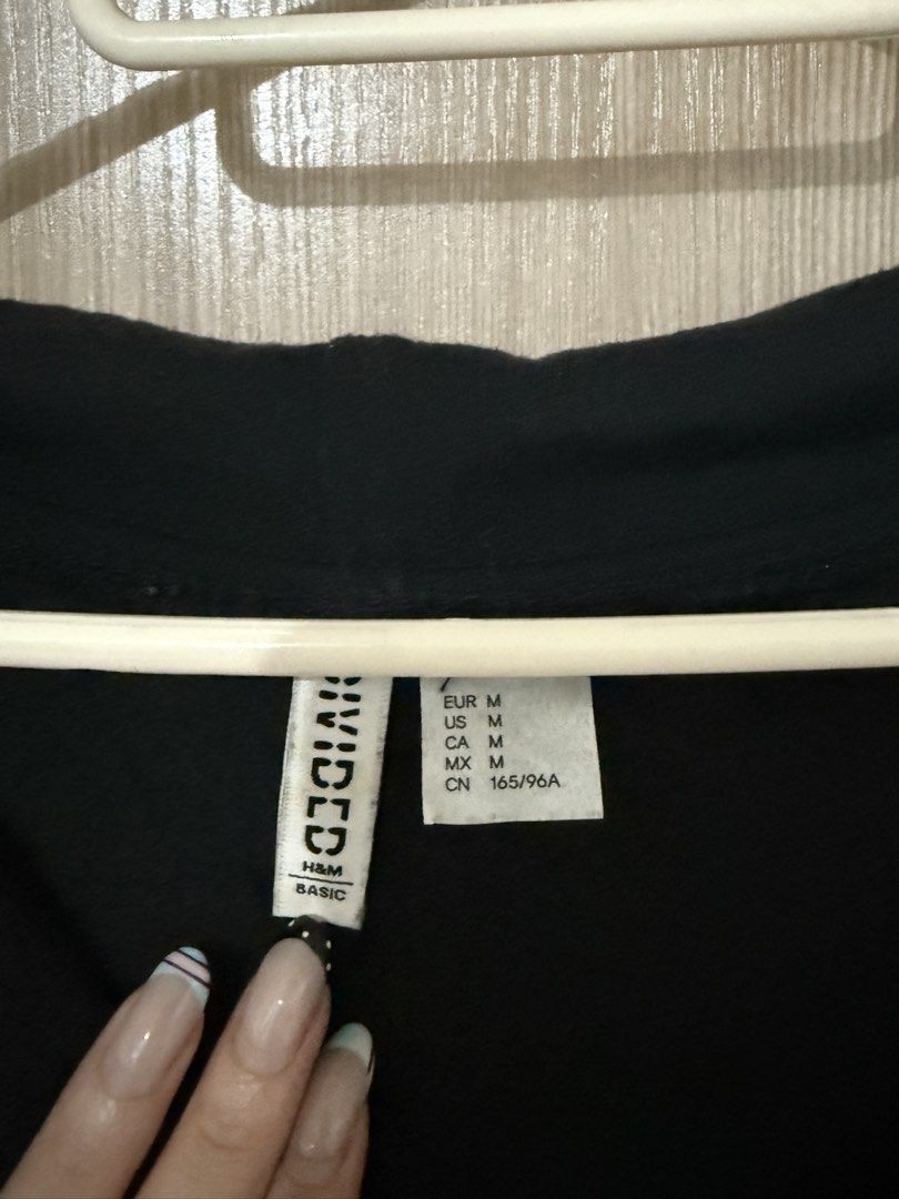 HM Jacket (Category: Coats, Jackets and Outerwear) located in San Juan City. Submitted by anbi25 (Listing ID 1469124904, Image 3). Description: Dont use anymore.