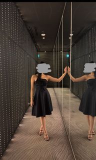 (Category: ) located in . Submitted by athena_wardrobe (Listing ID 1469108237, Image 1). Description: .