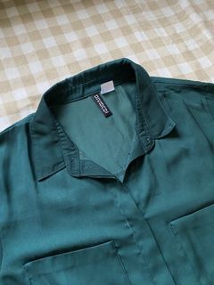 (Category: ) located in . Submitted by closetclearout_co (Listing ID 1468934152, Image 1). Description: .