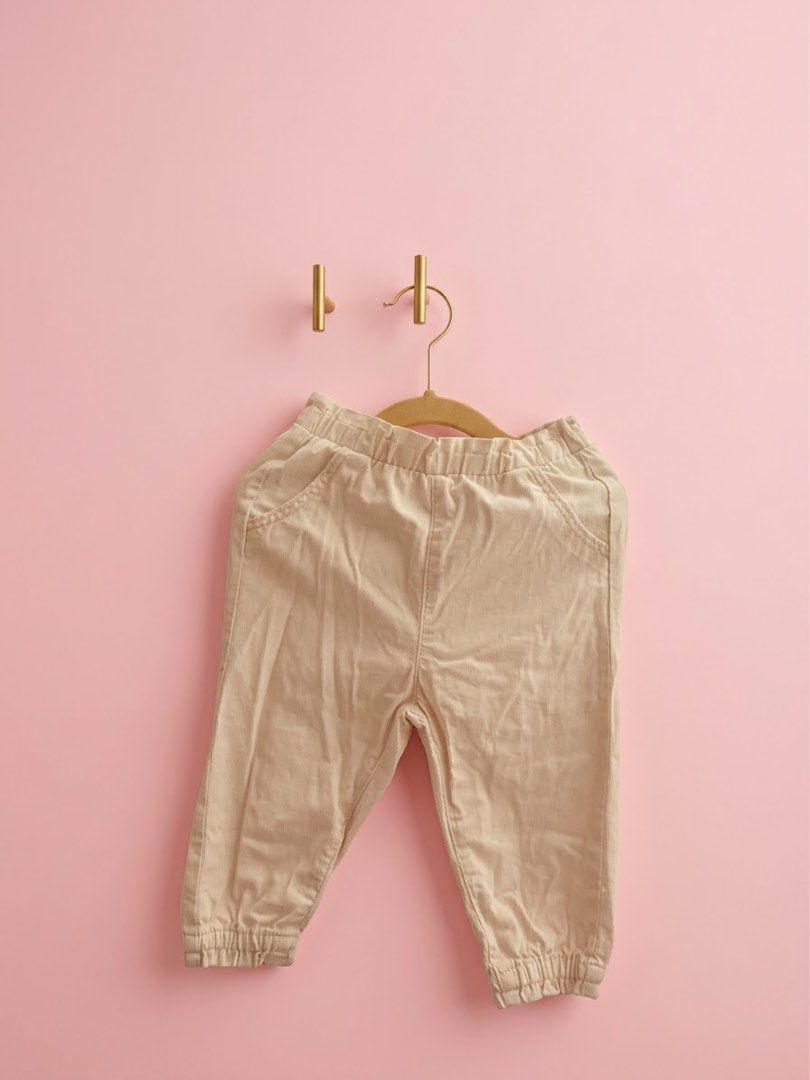 H&M pants (Category: Babies & Kids Fashion) located in Imus. Submitted by mysticstar_f121de (Listing ID 1469105716, Image 1). Description: .
