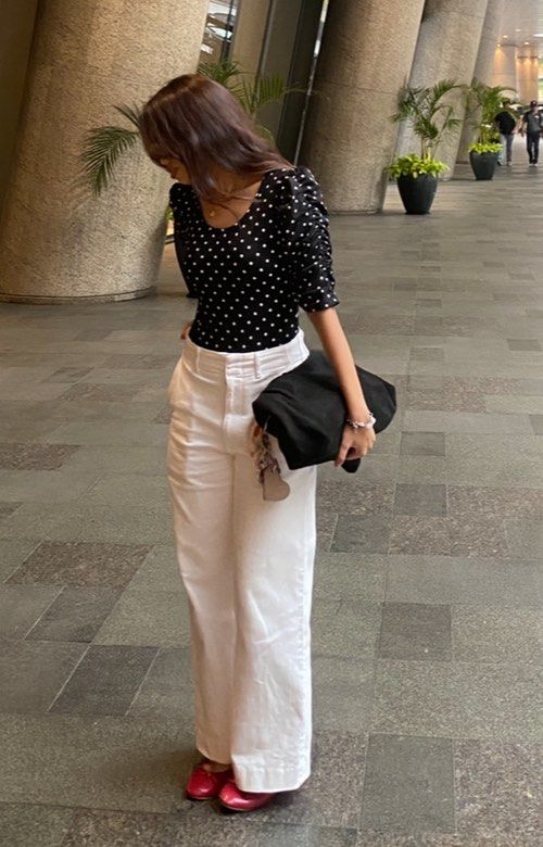 H&M Polkadot Bodysuit (Category: Others Tops) located in Mandaluyong City. Submitted by curatedbyshamie (Listing ID 1469046935, Image 2). Description: .