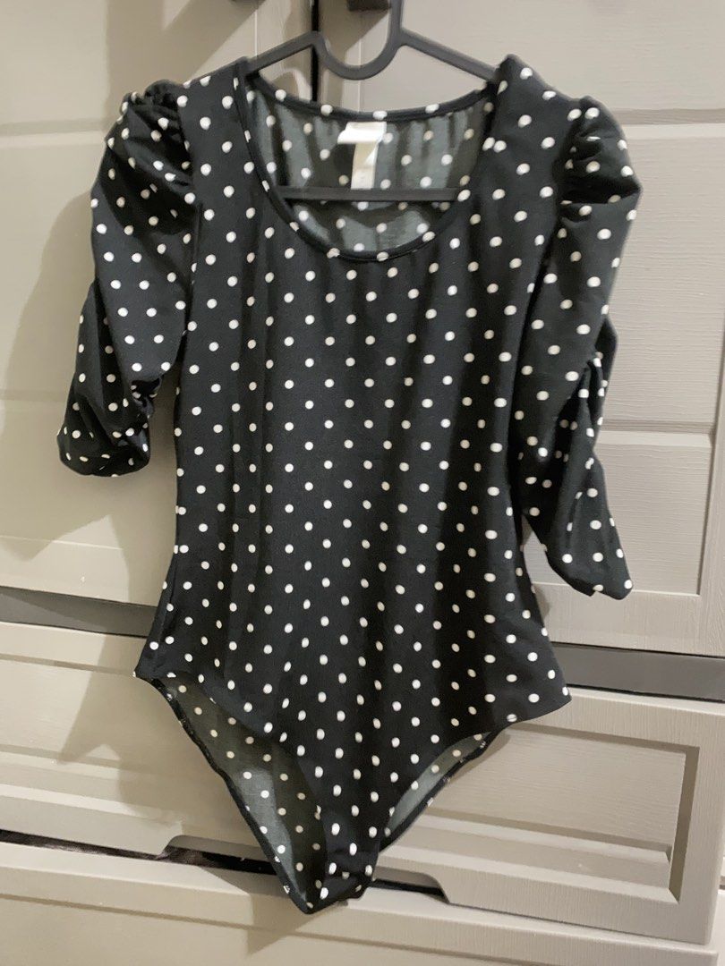 H&M Polkadot Bodysuit (Category: Others Tops) located in Mandaluyong City. Submitted by curatedbyshamie (Listing ID 1469046935, Image 1). Description: .