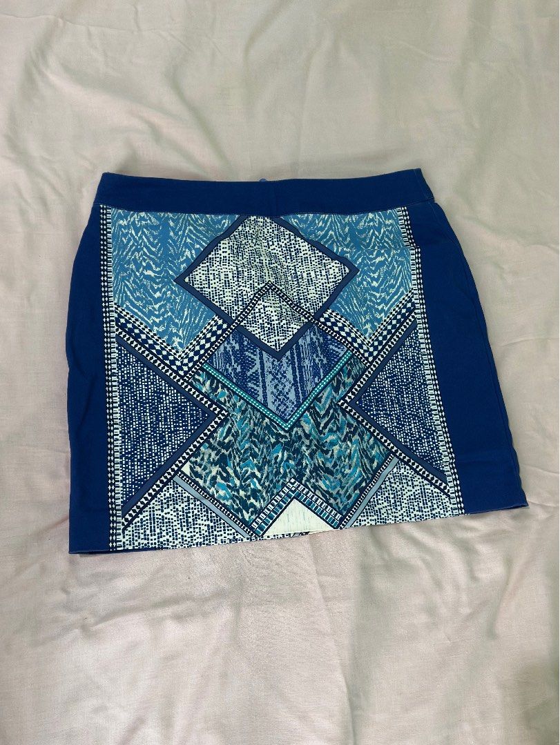 H&m Skirts (Category: Skirts) located in Quezon City. Submitted by pinkpreloved08 (Listing ID 1468939096, Image 1). Description: Blue h&m skirt Green skirt brand new.